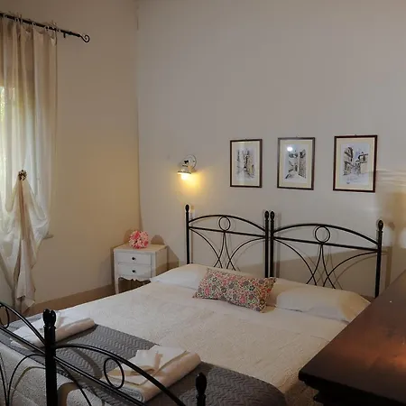 Gasthof Very Cozy Apartment In The Center Of Rome 3*