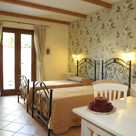 Fule Guest house *