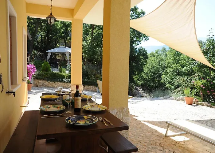 Very Cozy In The Center Of